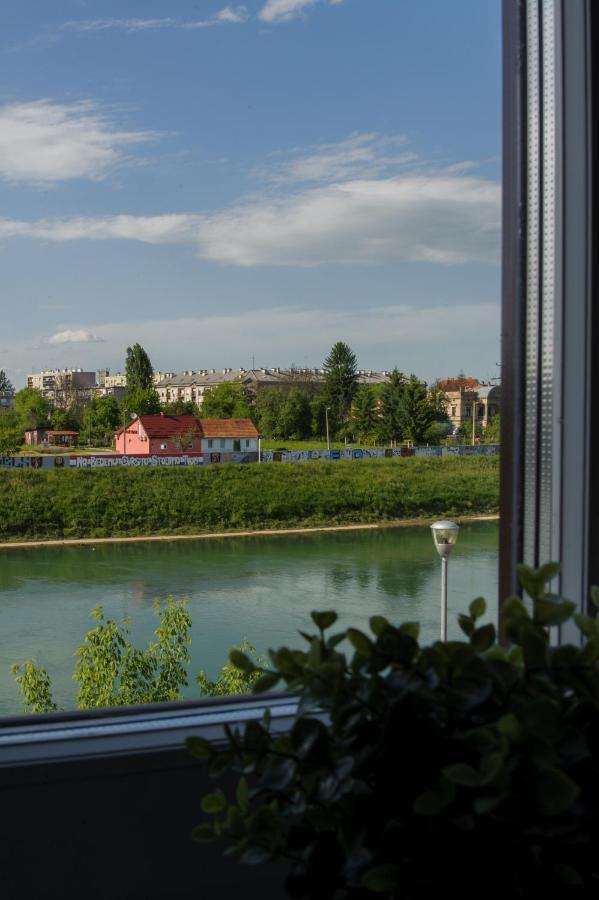 Cozy River View Apartment Karlovac Extérieur photo